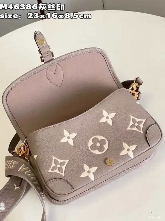 Nano Diane LOUIS VUITTON 0628